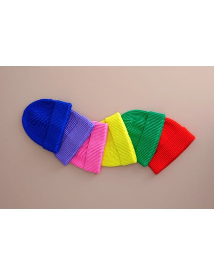 Beechfield B381B Kids Fashion Beanie – leverantörens modellbild