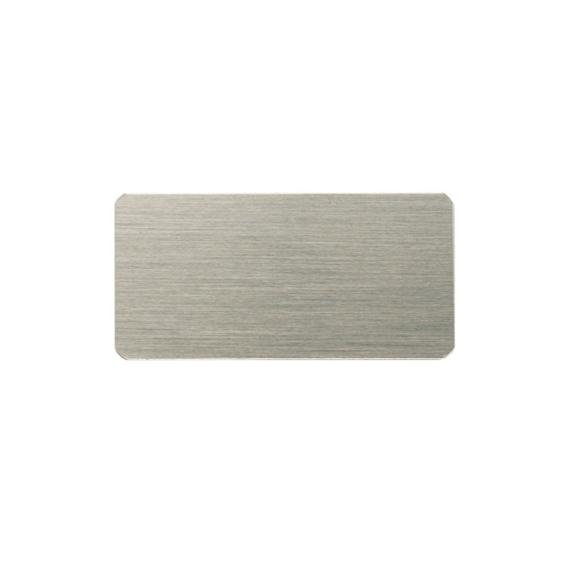 Runö rektangulär namnbricka i metall 30 × 60 mm – Silver
